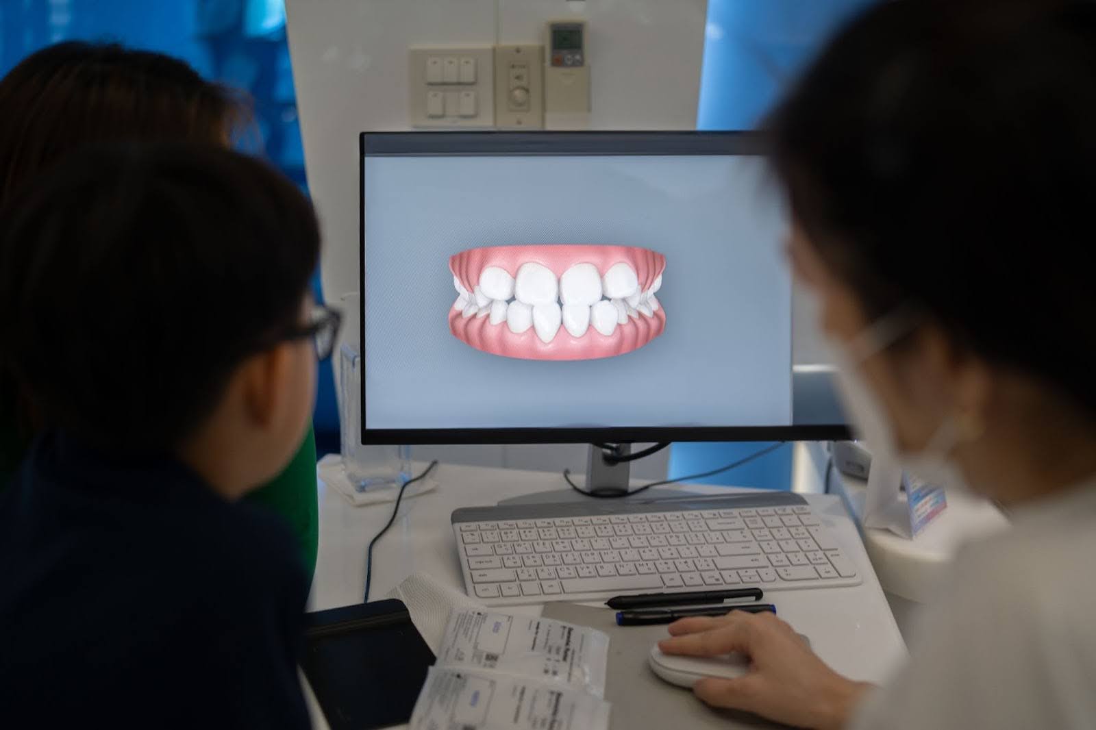We have helped patients with various complications achieve the smile of their dreams with Invisalign.